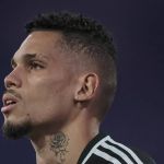 Atlético: Paulinho comenta protesto no CT e diz que time está 'fechado' com Coudet