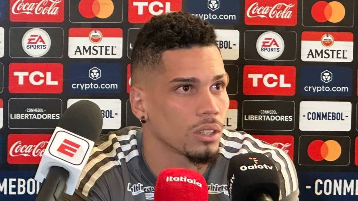 Paulinho comenta importância de Felipão para o Atlético na Libertadores