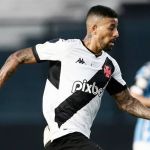 Paulinho faz primeiro clássico pelo Vasco e vive expectativa da 'Lei do Ex'