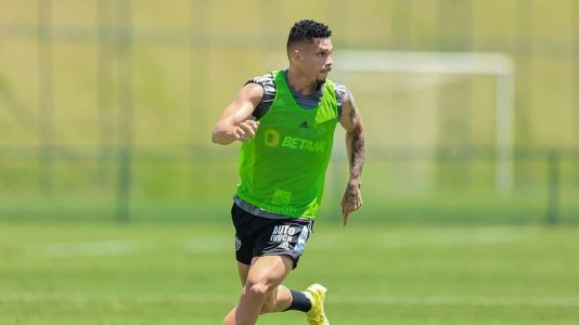 Paulinho chega para ser o companheiro de Hulk no ataque do Atlético