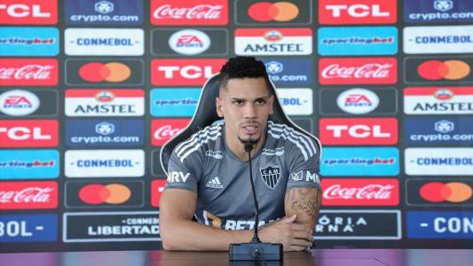 Paulinho chegou ao Atlético no início do ano para formar dupla com Hulk