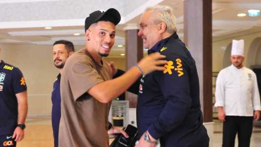 Paulinho chegou, nesta segunda-feira (4), na cidade de Fez, no Marrocos