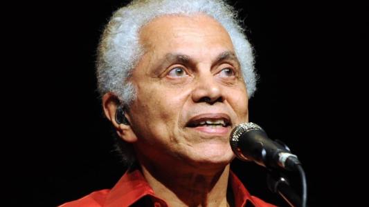 Paulinho da Viola comemora 80 anos a bordo de sucessos como 'Timoneiro', 'Coração Leviano', 'Pecado Capital', dentre outros