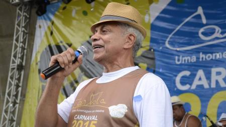 Paulinho da Viola passa por cirurgia no Rio; show da turnê de 80 anos é cancelado.