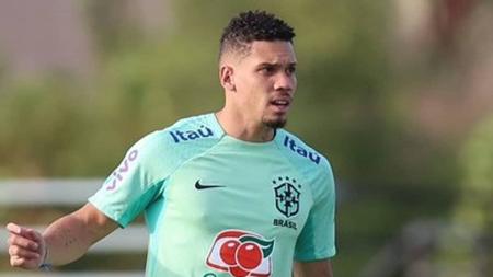Paulinho defende a Seleção Brasileira Olímpica