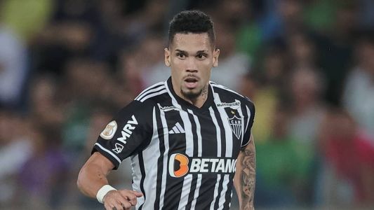 Paulinho, do Atlético, contra o Cuiabá