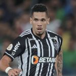 Paulinho sai do banco e quebra jejum de gols pelo Atlético