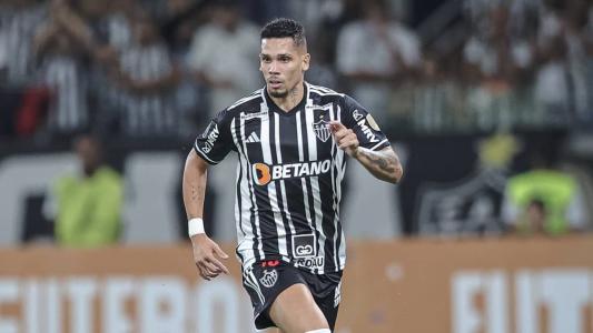 Paulinho durante Atlético 0 x 1 Libertad-PAR, no Mineirão, em BH