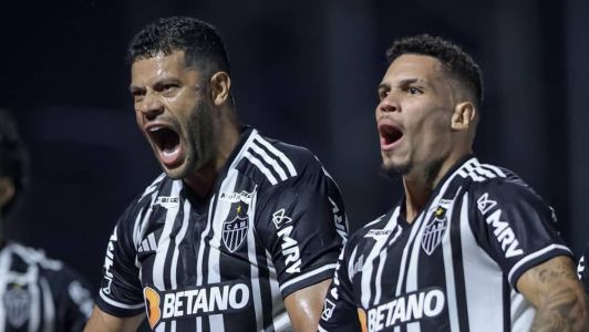 Paulinho e Hulk marcaram 56 pelo Atlético na atual temporada