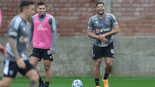 Paulinho e Hulk são as esperanças de gol do Atlético