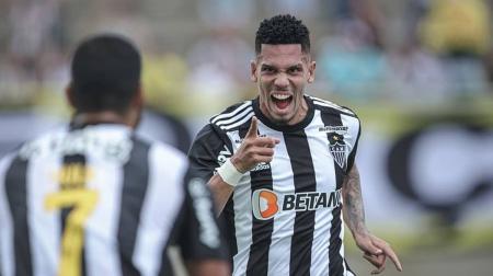 Paulinho e Hulk se destacaram na vitória sobre o Tomebense