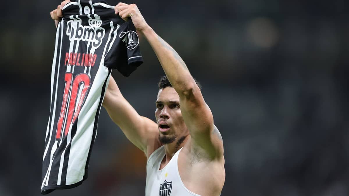 Paulinho pode ultrapassar jogador marcante em artilharia do Atlético na Libertadores
