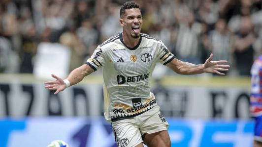 Paulinho é o artilheiro do Campeonato Brasileiro com 16 gols