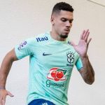 Paulinho, do Atlético, sofre intolerância religiosa após jogo pela Seleção