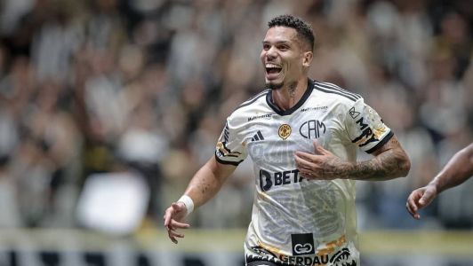 Paulinho é o grande nome do Atlético no Brasileirão