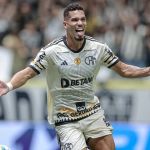 Paulinho pode alcançar marca que nem mesmo Hulk tem pelo Atlético