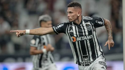Paulinho fez mais um gol e ajudou o Atlético a evitar a derrota