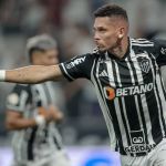 Paulinho iguala Ronaldinho em ranking do Atlético; veja lista