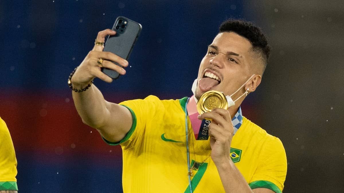 Camisa 10 do Atlético, Paulinho pode ser 'medalhão' do Brasil em Paris 2024 