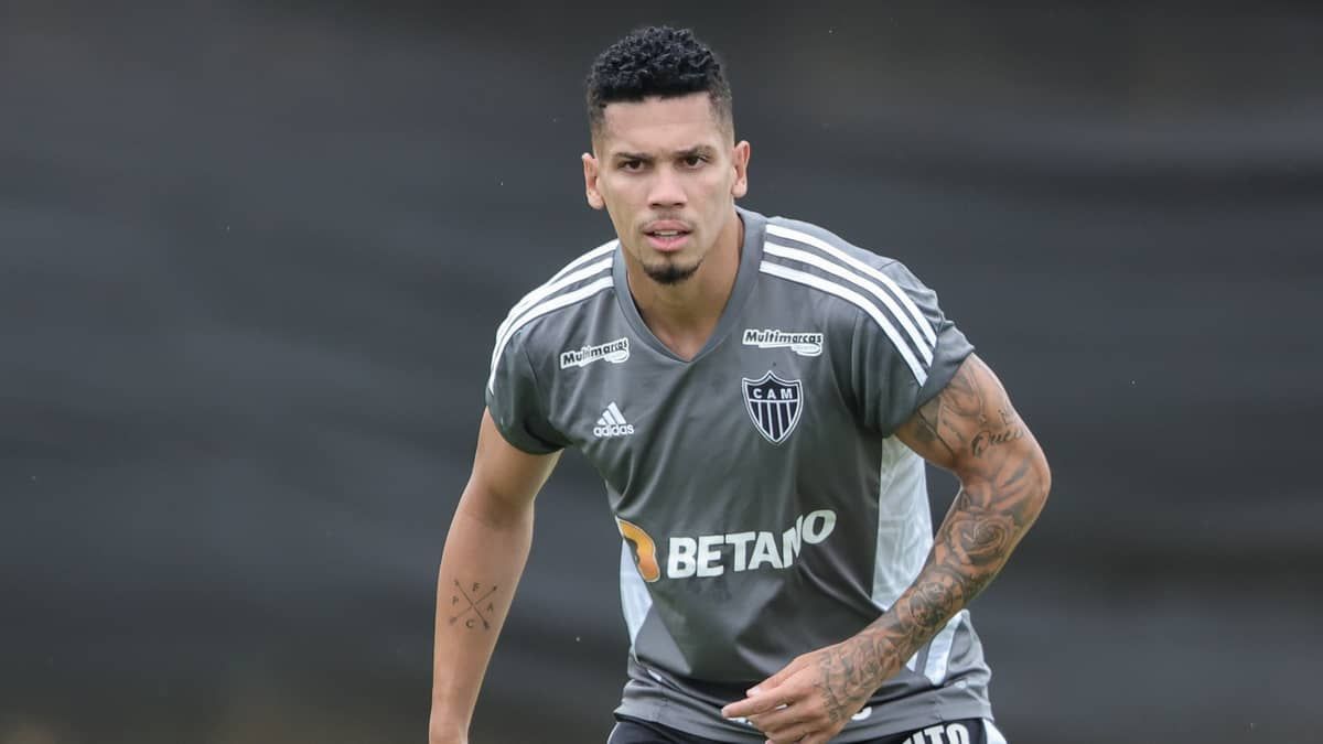 Vai, Paulinho! Atacante estreará pelo Atlético, há quase 90 dias sem jogar