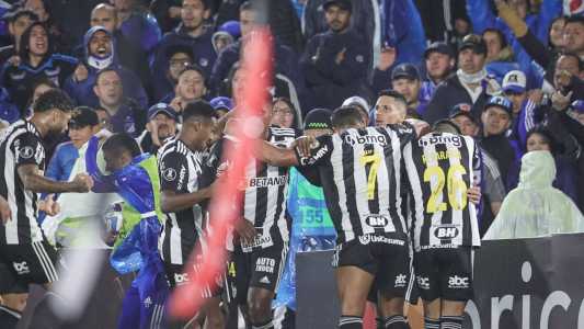 Paulinho marcou o gol de empate do Atlético na Colômbia