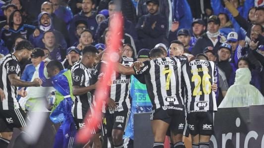 Paulinho marcou o gol de empate do Atlético na Colômbia