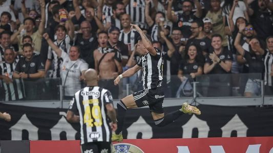 Paulinho marcou para o Atlético na vitória sobre o Millonarios