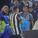 Atlético: Hulk e Paulinho têm dois amarelos pela Libertadores; quando cartões são zerados?