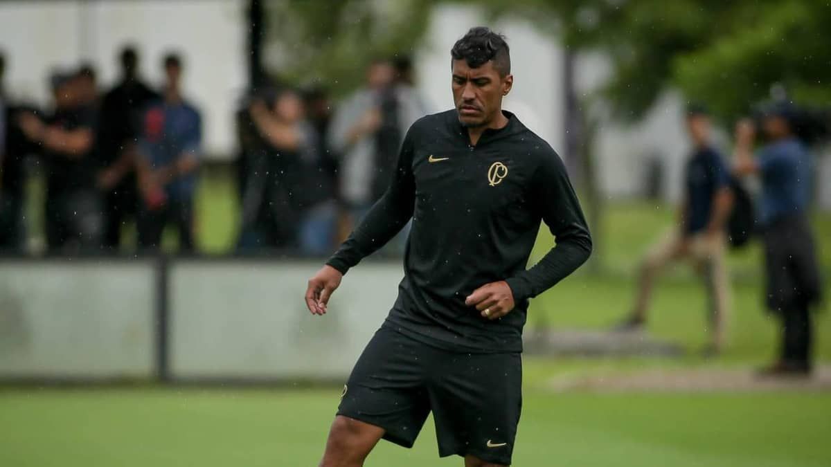 Corinthians treina com Paulinho e sem Fausto antes de enfrentar o Galo