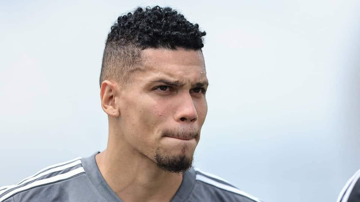 Atlético: Alan Kardec e Paulinho, revelados pelo Vasco, homenageiam Roberto Dinamite