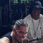 Palmeiras: Paulinho toca com Ronaldinho nos bastidores do show de Thiaguinho, em BH