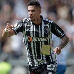 Atlético: em jogo 150 como profissional, Paulinho poderá atingir feito contra o Vasco 