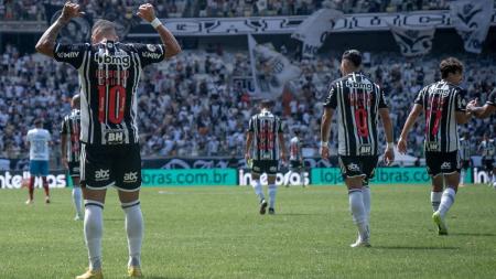 Paulinho vai reencontrará o Vasco, seu ex-clube, no próximo domingo (20)