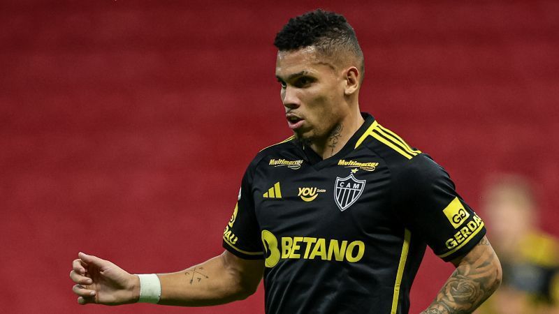 Paulinho faz cobrança e pede para o Atlético 'acordar' após empate com Juventude
