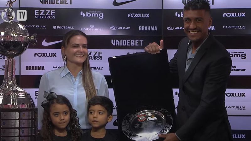 De saída, Paulinho diz que deixa legado no Corinthians: 'Não tinha dimensão'