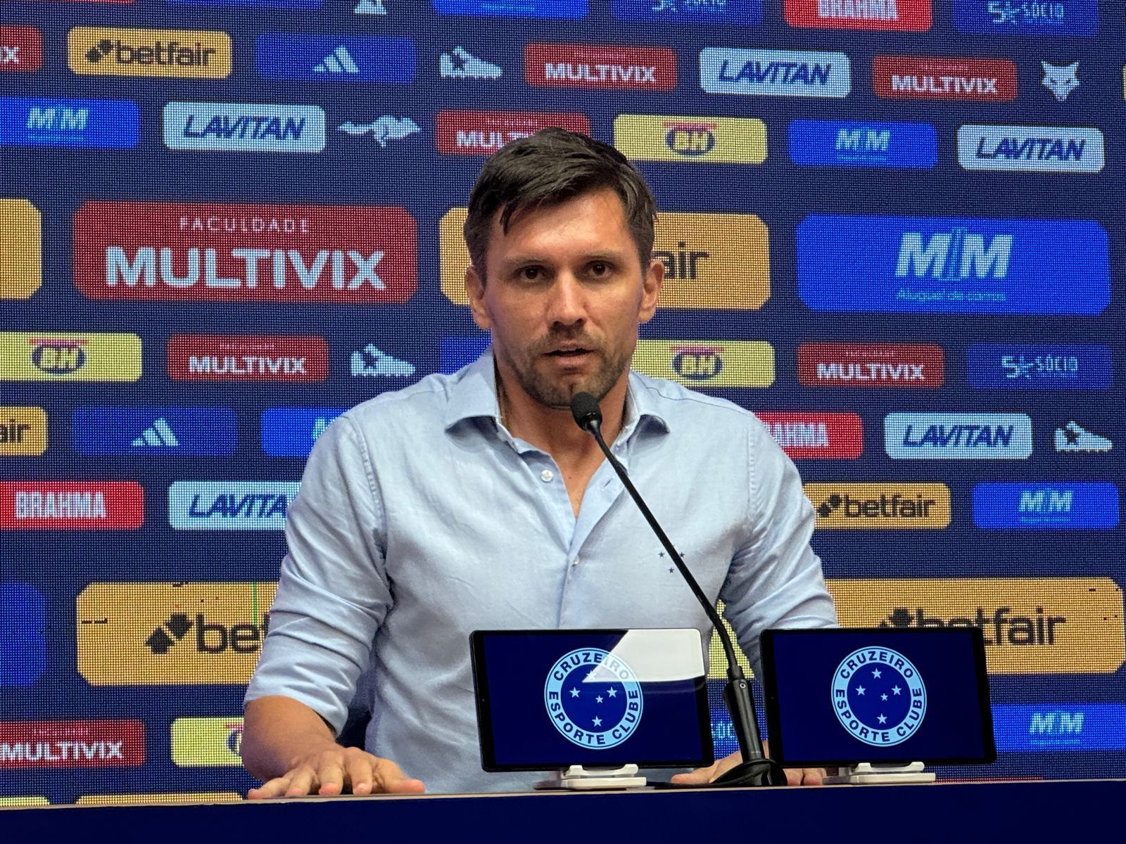 Recado para Larcamón? Diretor do Cruzeiro aponta erros no Mineiro