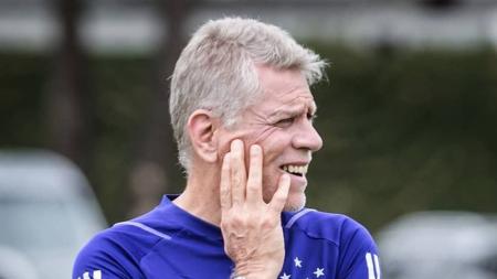 Paulo Autuori aposta em meio-campo revelado no Cruzeiro para jogo com o Botafogo