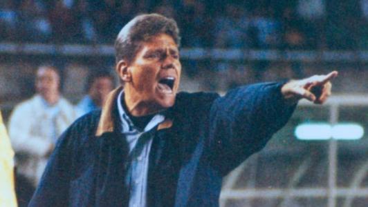 Paulo Autuori no comando do Cruzeiro em 1997, na primeira passagem dele pelo clube