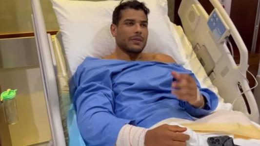 Paulo Borrachinha após a cirurgia no cotovelo direito