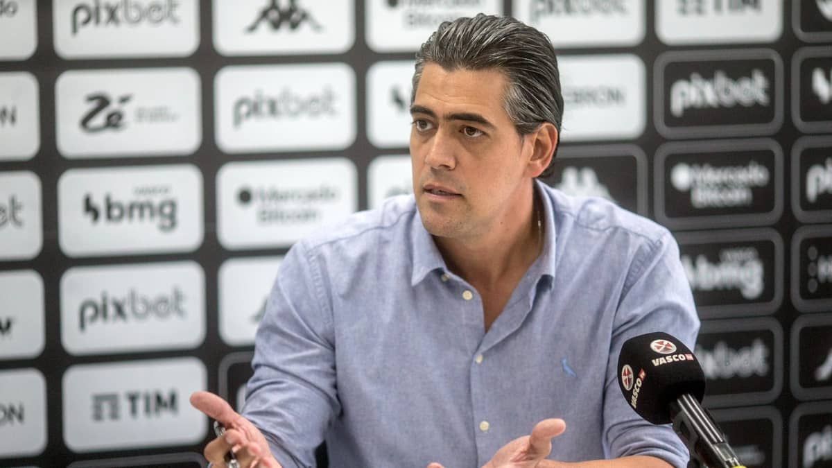 Vasco segue no mercado e está com negociações avançadas com 'camisa 10'