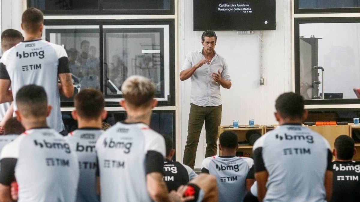 Vasco promove palestra ao elenco após denúncias de esquema de apostas