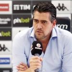 Diretor do Vasco defende permanência de Barbieri: 'Total confiança'