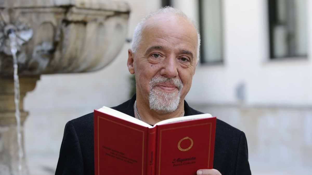 Segundo brasileiro mais conhecido do mundo, Paulo Coelho festeja aniversário