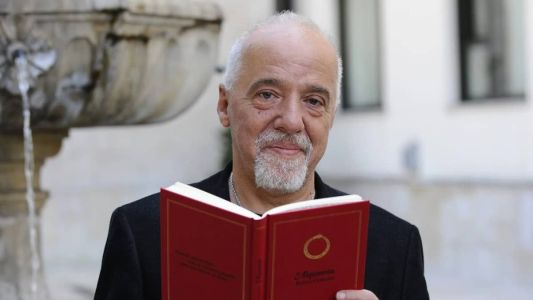 Paulo Coelho aparece ao lado de Pelé, Lula, Garrincha e Niemeyer entre os brasileiros mais conhecidos do mundo