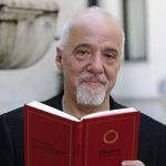 Segundo brasileiro mais conhecido do mundo, Paulo Coelho festeja aniversário