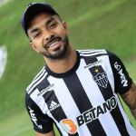 Atlético anuncia contratação do lateral Paulo Henrique