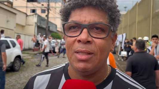 Paulo, pai do atacante Paulinho, vai assistir ao clássico no meio da torcida do Atlético
