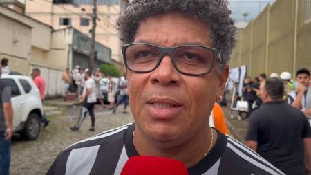Paulo, pai do atacante Paulinho, vai assistir ao clássico no meio da torcida do Atlético