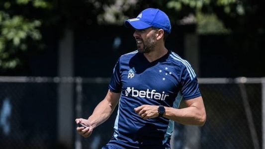 Paulo Pezzolano comanda o Cruzeiro contra a Caldense