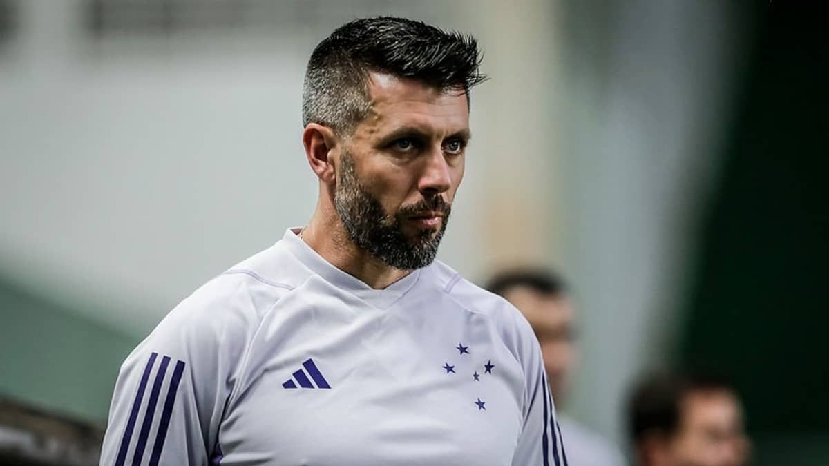 Cruzeiro: Pezzolano teria colocado cargo à disposição após clássico contra o América